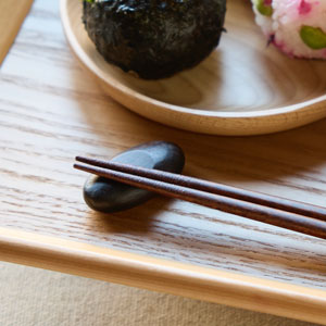 木製箸置き 黒